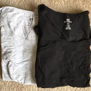 H&M mama Tops - 2 H&M “MAMA” *Maternity* tees in black and grey H&M mama Tops - 2 H&M “MAMA” *Maternity* tees in black and grey